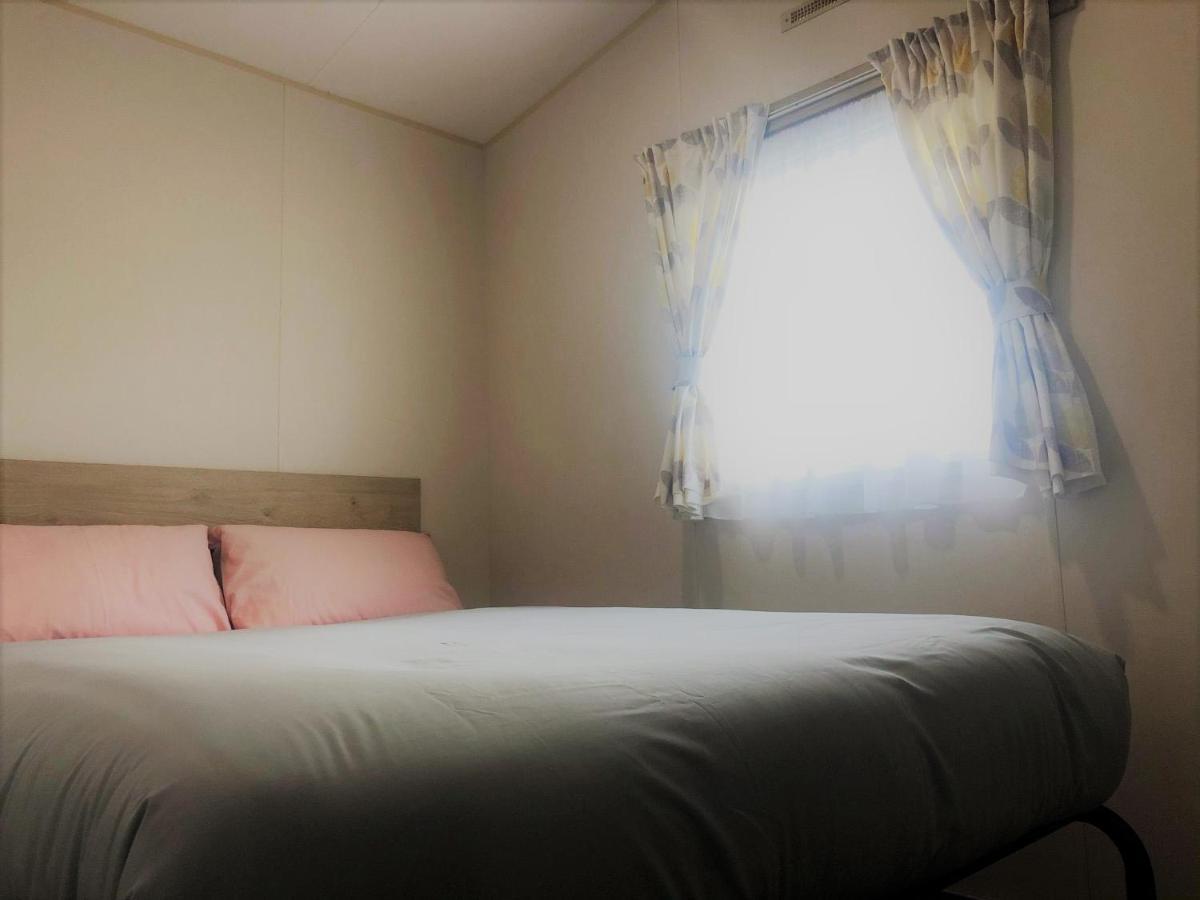 Ash Standard Holiday Home Чапел-Сент-Леонардс Экстерьер фото